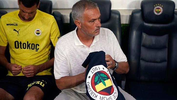 Jose Morinho, Kadıköy'de ilk maçına çıktı