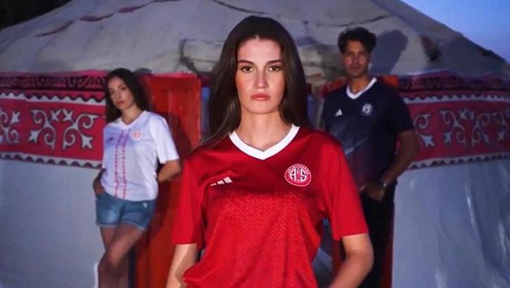 Antalyaspor'dan iddialı forma tanıtımı!