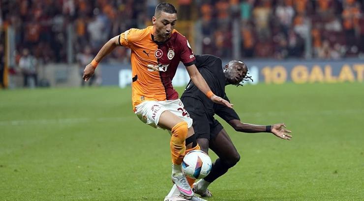 Okan Buruk'tan Hakim Ziyech kararı!