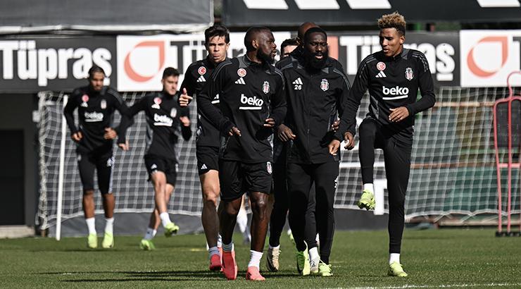 Beşiktaş'a iki müjde birden! Antrenmana çıktılar
