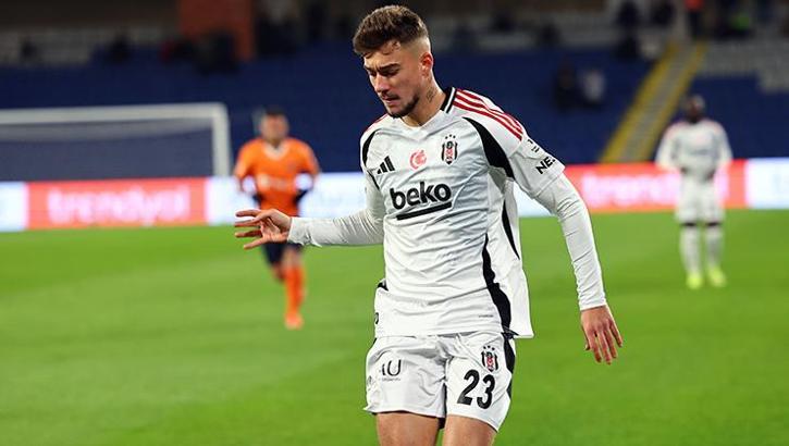 Beşiktaş'ta Ernest Muçi eleştirilen günlerine döndü