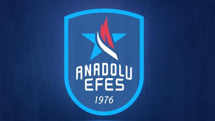 Anadolu Efes sportif direktörlüğe İsmail Şenol'un getirildiğini açıkladı
