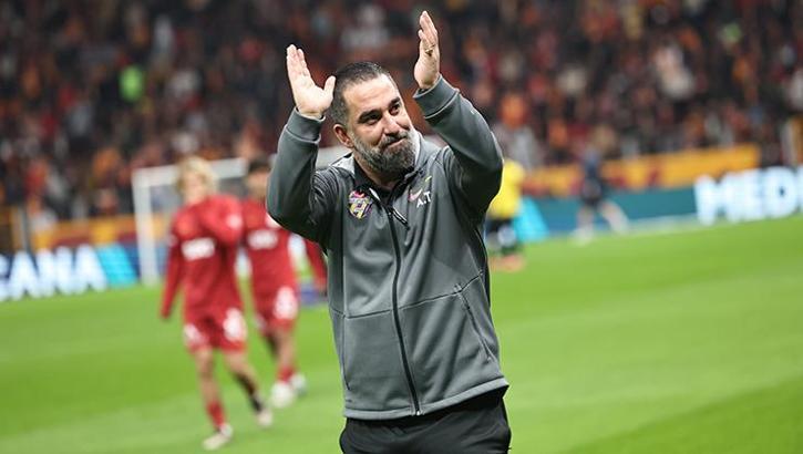 Rams Park'ta Arda Turan coşkusu! Coşkuyla karşılandı