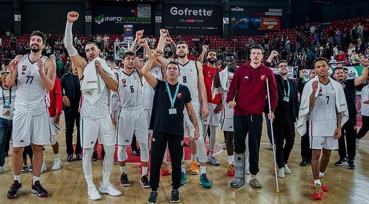 Karşıyaka'dan iç sahada 5 maçlık seri!