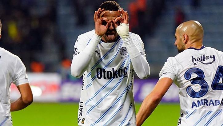 Fenerbahçe'de Youssef En-Nesyri gollerine devam ediyor