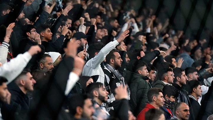 Beşiktaş taraftarı takıma tepki gösterdi!