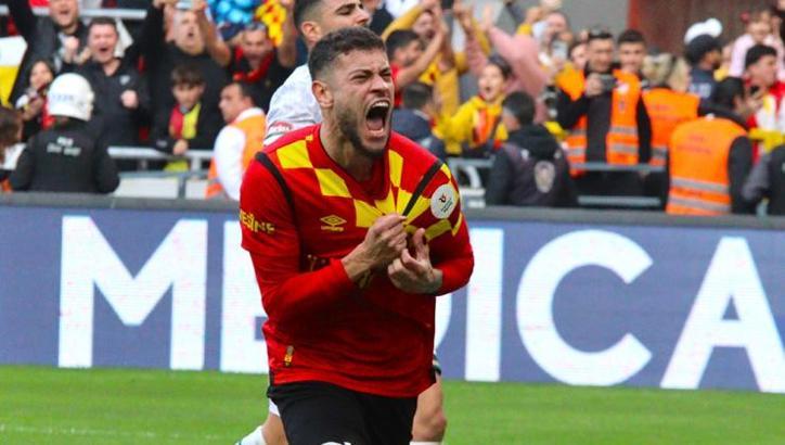 Göztepe, Romulo'nun opsiyonunu kullandı