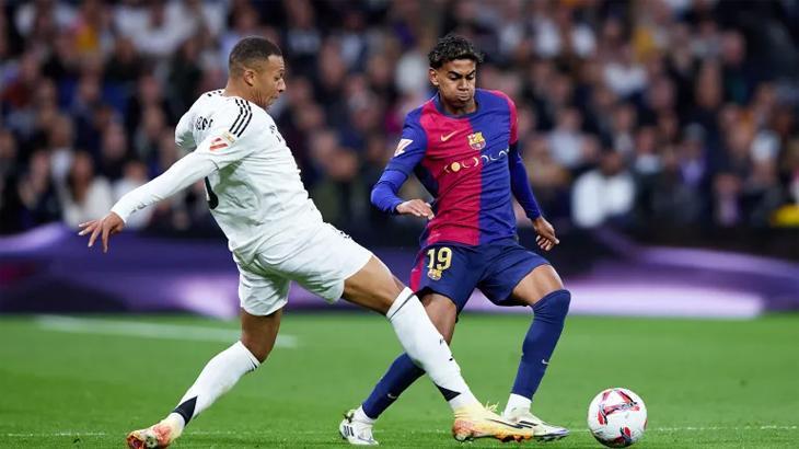 It's classico! Refereeing chaos surrounded turbulent Copa del Rey Final