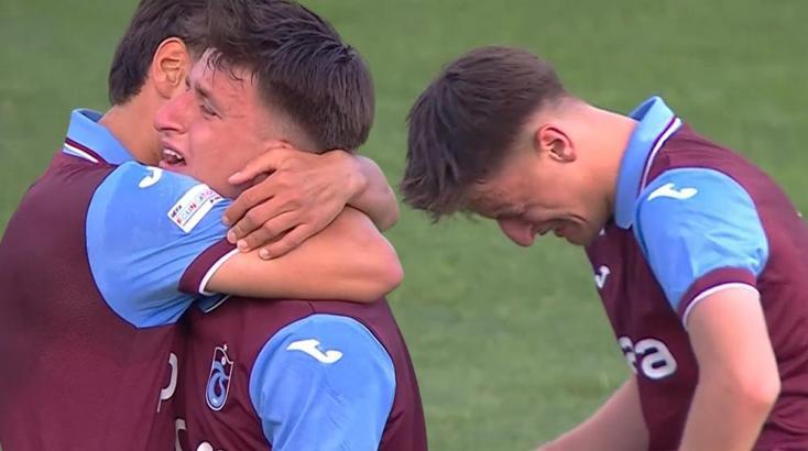Trabzonspor'da gençlerimizin büyük üzüntüsü... Bican Tibukoğlu gol sonrası gözyaşlarını tutamadı