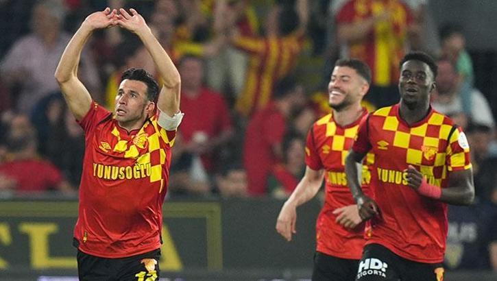 Göztepe'den sakatlık açıklaması! Kaburgası kırıldı