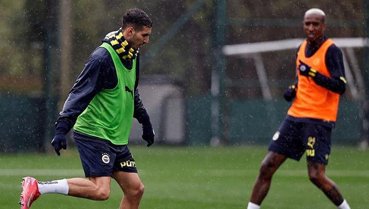 Fenerbahçe, Beşiktaş derbisi öncesi pas ve taktik çalıştı
