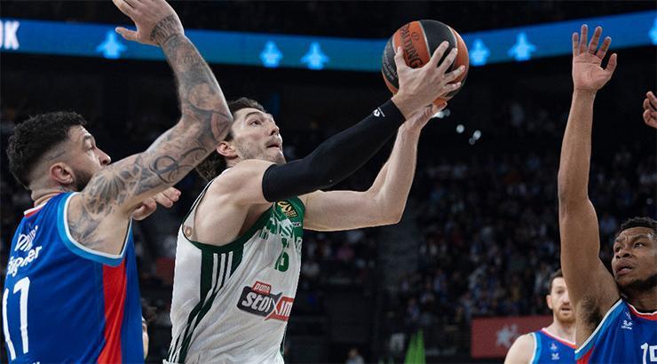 Anadolu Efes eşitlik için sahada!