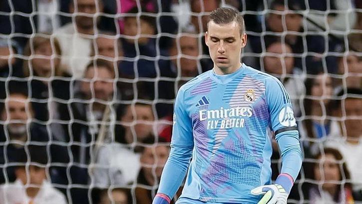 Andriy Lunin, Real Madrid'den ayrılmayı düşünüyor