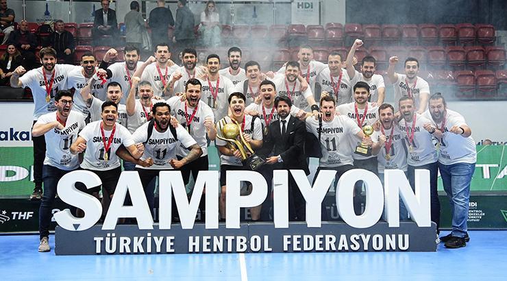 Hentbol Türkiye Kupası şampiyonu Beşiktaş!