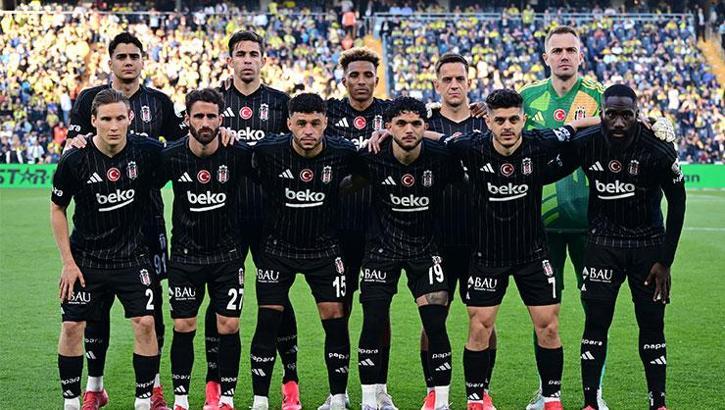 Beşiktaş'ta sakatlık! Genç oyuncu maça devam edemedi
