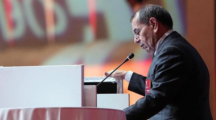 Galatasaray'da Dursun Özbek'e 'kal' baskısı