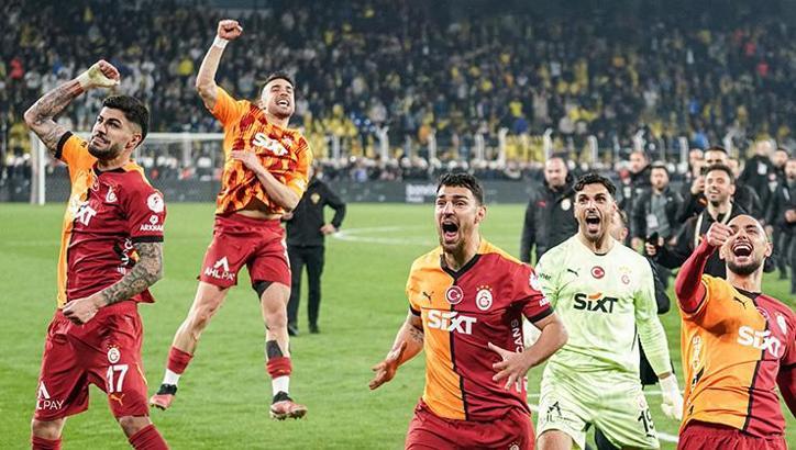 Galatasaray yıldız oyuncunun sözleşmesini uzattı: TFF'ye bildirildi