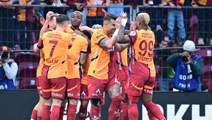 Galatasaray'ı tecrübeli yıldızları taşıyor