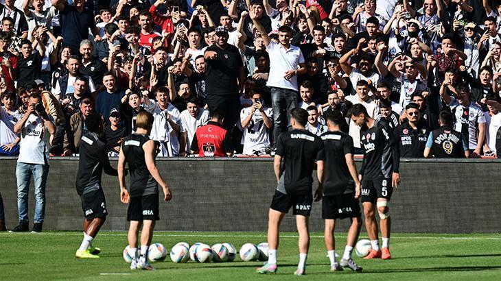 Beşiktaş, hazırlıklarını taraftara açık sürdürdü