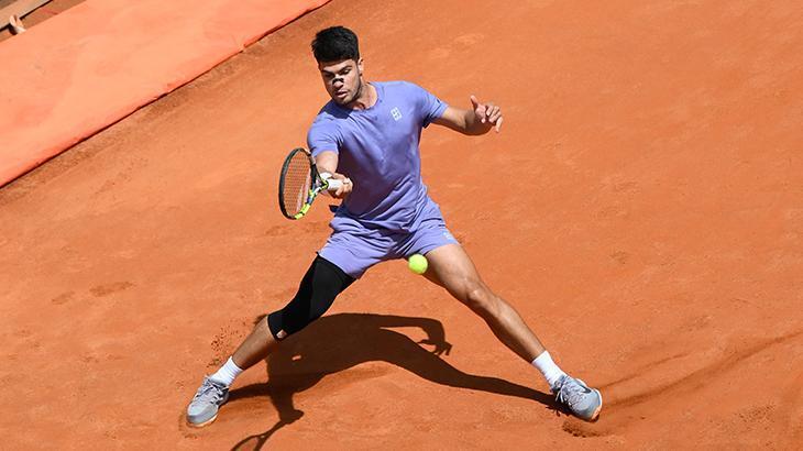 Carlos Alcaraz returns with dominant win, targets Rome crown