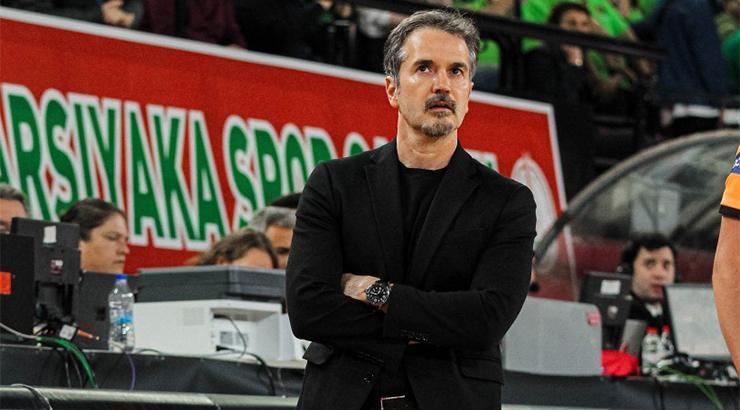 karşıyaka basketbol Ahmet Çakı oyuncularının mücadelesinden memnun