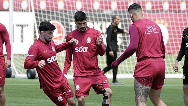 Galatasaray'ın kamp kadrosu açıklandı