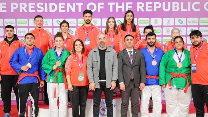Milli atletler, Özbekistan'da 4 madalya kazandı