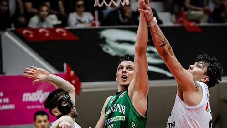 Bursaspor deplasmanda Petkimspor'u rahat geçti