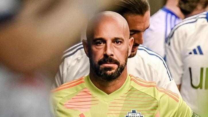 Pepe Reina teknik direktör oluyor