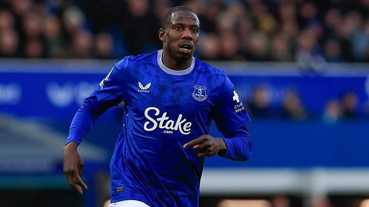 Abdoulaye Doucoure confirms emotional Everton exit...
