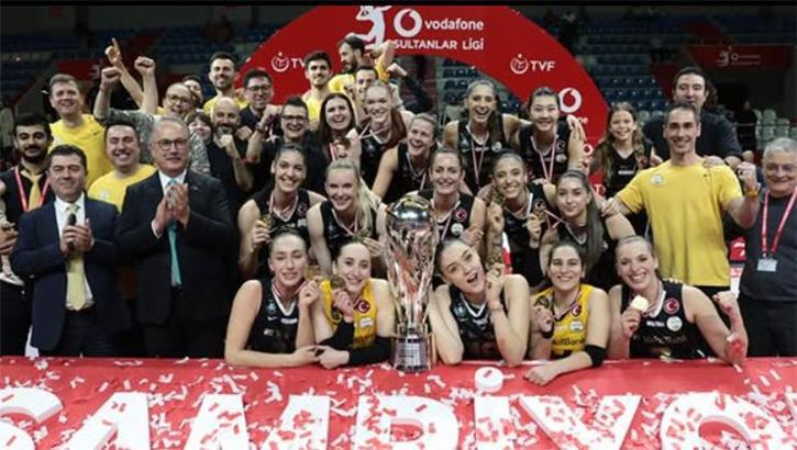 Şampiyon VakıfBank'ta peş peşe ayrılıklar