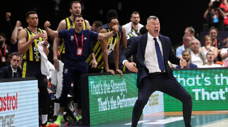 Sarunas Jasikevicius, Ergin Ataman'a karşı şanssızlığını kırdı