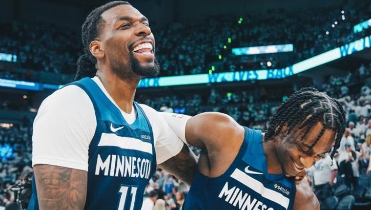 Timberwolves seride öne geçti