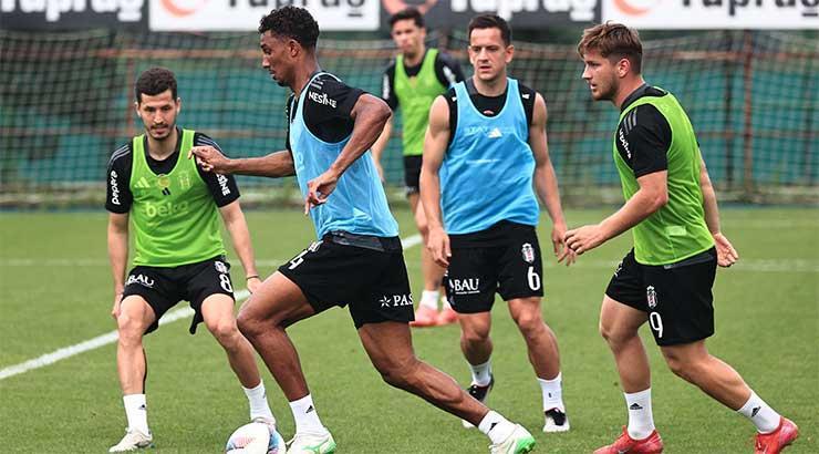 Beşiktaş kondisyon ve taktik çalıştı