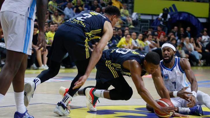 Fenerbahçe Beko, Türk Telekom’u mağlup etti ve seride öne geçti