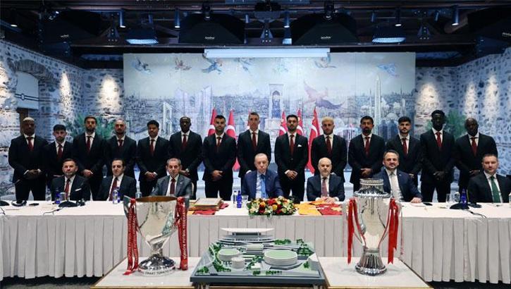 Cumhurbaşkanı Erdoğan şampiyonu kabul etti