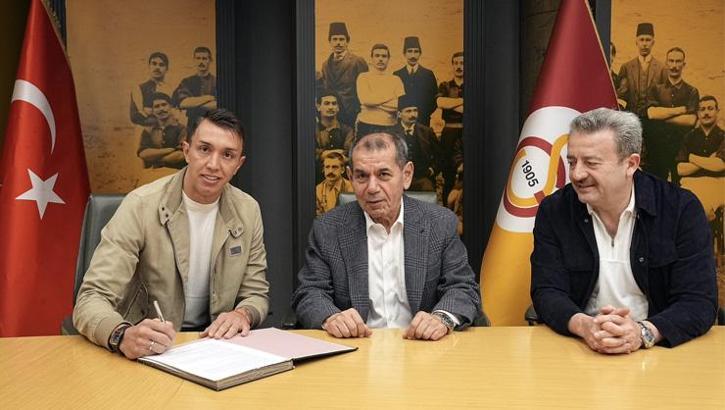 Galatasaray surprise with Muslera: He signed, here is his new role