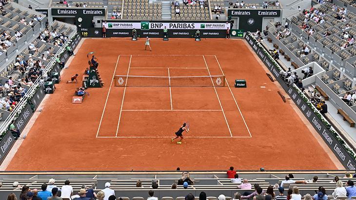 French Open 2025 quarter-finals: Sinner, Alcaraz on track to final as Swiatek chases history
