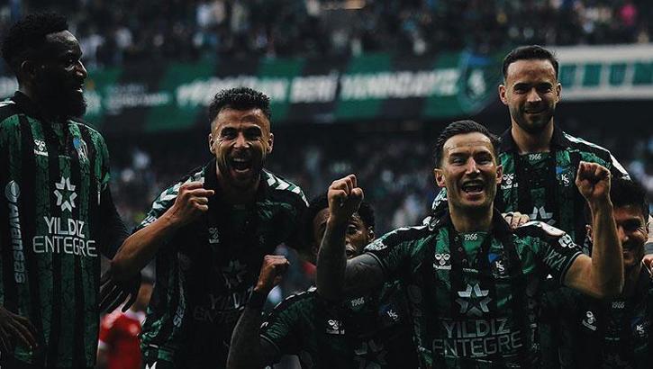 Süper Lig'e yükselmişlerdi! Kocaelispor'da ilk ayrılık kapıda