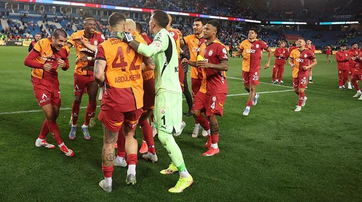 Galatasaray'ın yıldızından ayrılık kararı! Yönetime bildirdi...