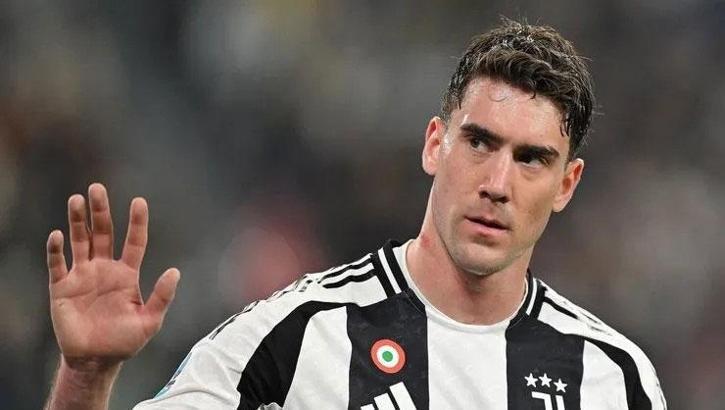 Fenerbahçe is insisting on adding Vlahovic to its squad!