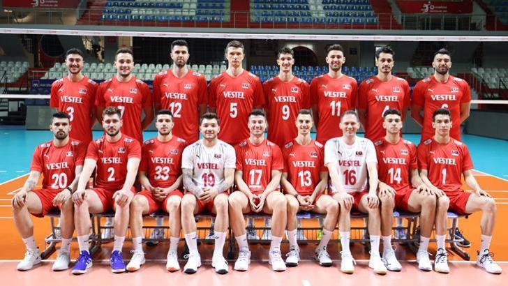 Gençlik ve Spor Bakanı Osman Aşkın Bak, A Milli Erkek Voleybol Takımı'na başarılar diledi