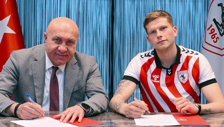 Logi Tomasson Samsunspor'a imzayı attı