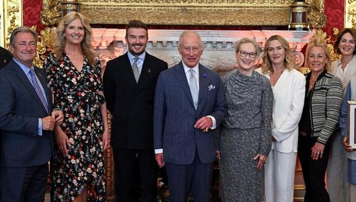 David Beckham şövalye oldu