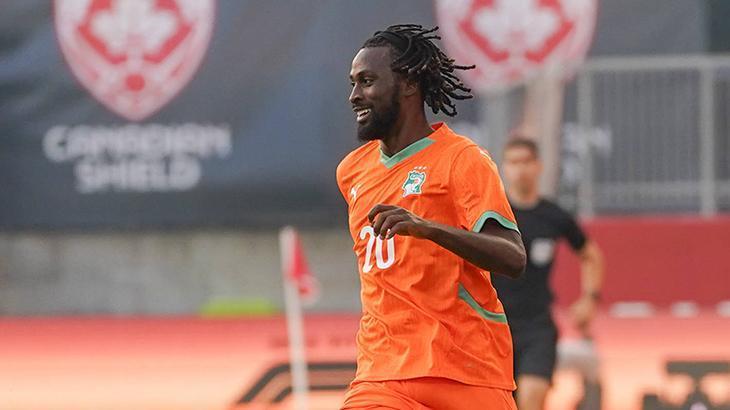 Fenerbahçe joins the race for Guessand, Mourinho facetimes the forward