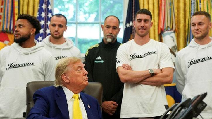 Donald Trump surprises Timothy Weah