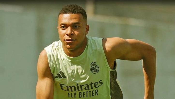 Real Madrid'de Kylian Mbappe şoku: Hastanelik oldu
