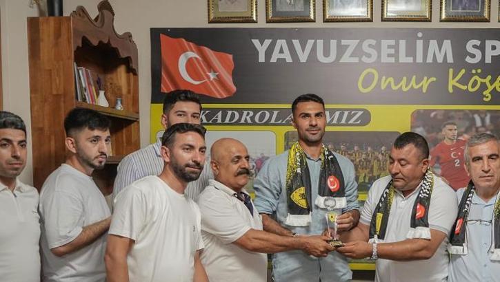 Zeki Çelik, futbola başladığı takımı unutmadı! Ekipman desteği