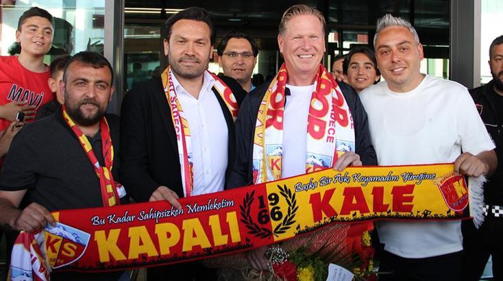 Kayserispor'un yeni teknik direktörü Markus Gisdol, Kayseri'ye geldi
