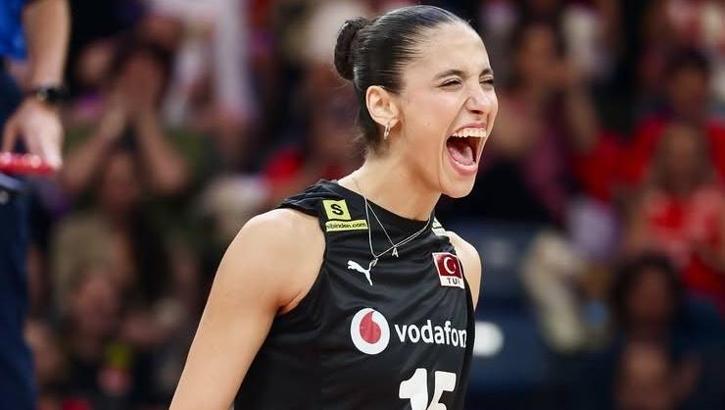 Deniz Uyanık takıma güveniyor! 'Günden güne daha iyi voleybol oynuyoruz'